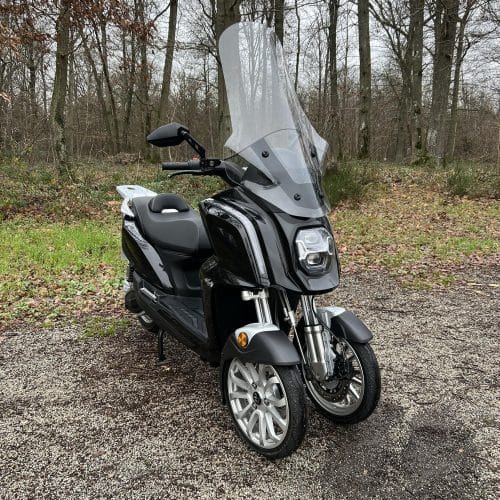 Rider 3RS+ Noir Brillant occasion 49 km trois quart face droit