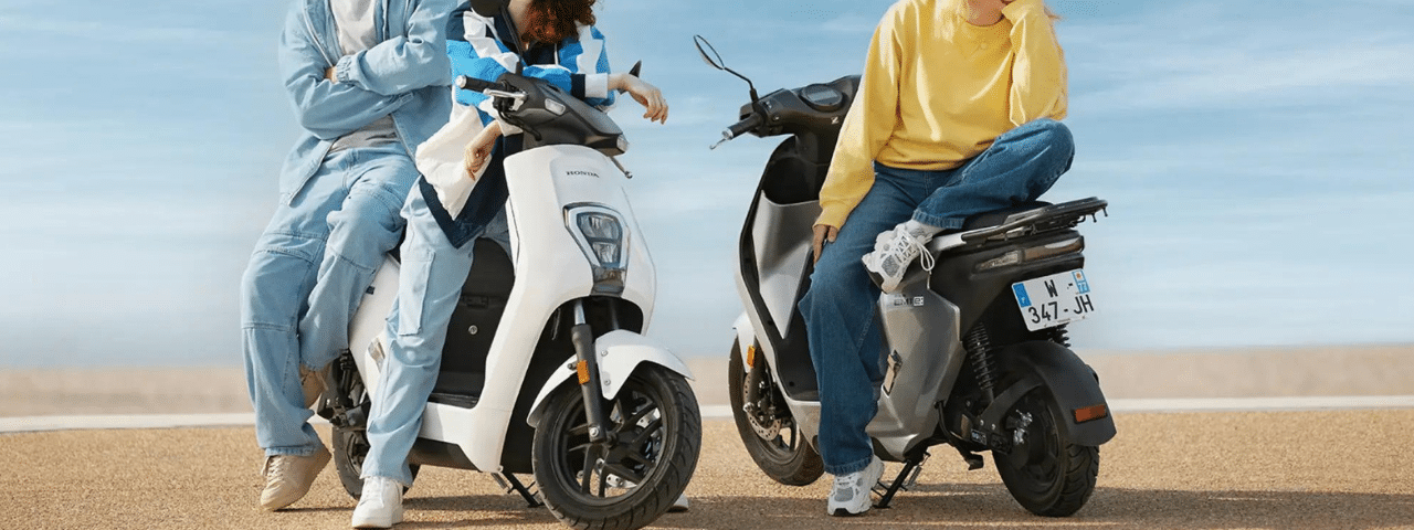 Honda EM1e scooters sur la page