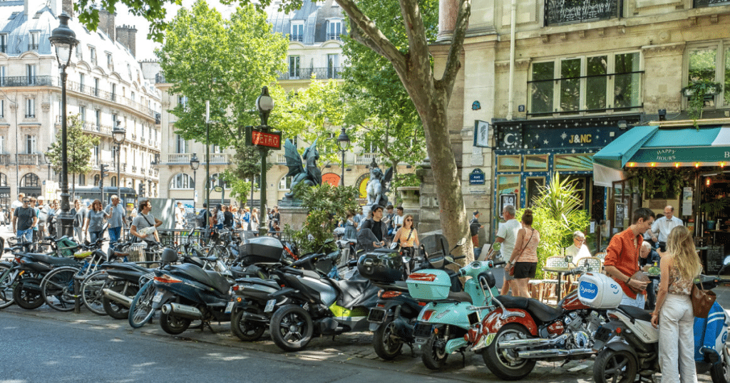 stationnement de 2-roues électrique dans la ville de paris